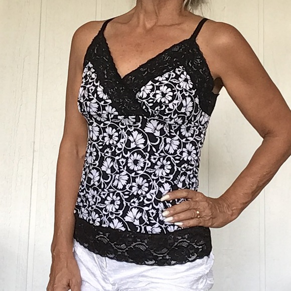 WHITE HOUSE BLACK MARKET LACE HEM CAMISOLE SMALL - Picture 13 of 15